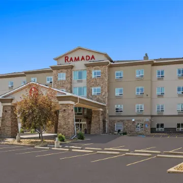 Ramada by Wyndham Drumheller Hotel & Suites