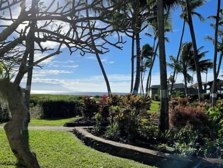 Rainbow Retreat - Ocean Front - Molokai - Peaceful