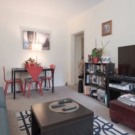 Spacious Roland Park Apt near Hopkins