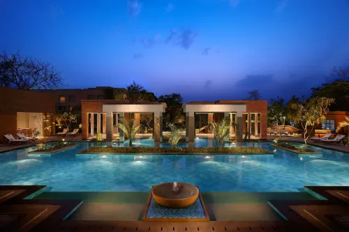 ITC Mughal, a Luxury Collection Resort & Spa, Agra - parking