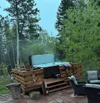 Beautiful Year Round - Creekside Cabin - Near RMNP - Dog Friendly