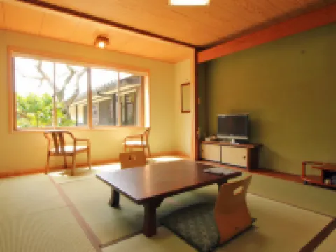 神白温泉 國元屋 鄰近福島水族館的酒店