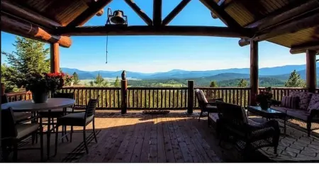 Rustic Mountain Retreat on a Peak