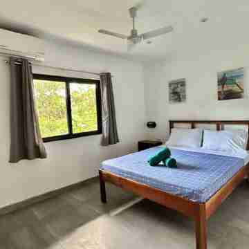 Private Apartment with Big swimming pool Rooms