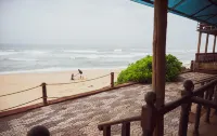 Black Beach Resort فنادق في ورکلا