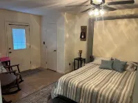 Quaint Styled House, Bluebonnet Capital, Epicenter of Highland Lakes areas.