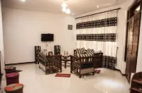 Luxurious modern 2 BR home with complimentary breakfast Hotels in Balagolla