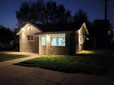 Humble Home  Charming 2-bedroom house with WiFi and AC in fantastic Scottsbluff Отели в г. Скоттсблаф