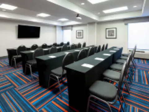 แฮมป์ตันอินน์ สนามบินนานาชาติเดนเวอร์ โรงแรมในเดนเวอร์