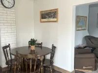 The Sunny Side! Convenient and Sleeps 6! Hotels in Calumet