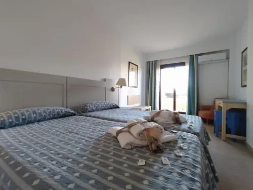 ONE BEDROOM FIRST FLOOR APARTMENT