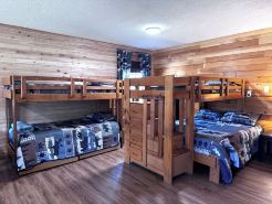Cozy Cabin on Little Moose Lake & Snowmobile Trail