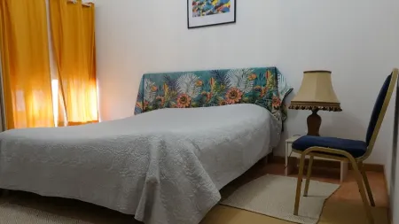 LE GÎTE DE LA SÉRÉNITÉ Come and recharge your batteries in Provence, surrounded by nature. Отели в г. Пюимуассон