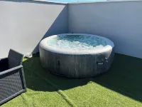 20 mn from Nimes, the sea and Montpellier All shops within 500 m Hotel a Aimargues