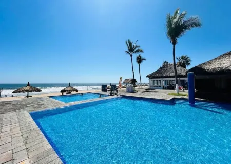 Beautiful beach house with private pool in Cerritos Mazatlan for up to 12 people.