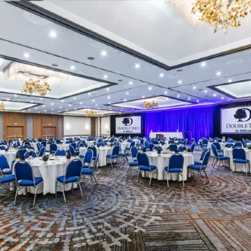 DoubleTree by Hilton Tulsa - Warren Place