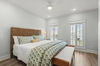Beachfront Townhome / Private Pool / Family Friendly / Mexico Beach / Sleeps 14