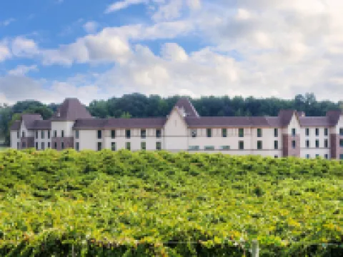 แฮมป์ตัน อินน์แอนด์สวีทส์ เบรเซลตัน โรงแรมในBraselton