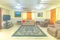 VIP - "Villa Infinito"Bani's Beachside Mansion! Hotels in Villa Sombrero