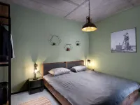 House Kova - homage to coalmine - Industrial style pet friendly house with pool