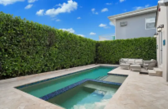 Modern 3 Bedroom House in Hollywood Beach Castle