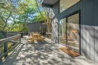 Wander Bellport Park Hotels in Bellport