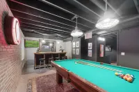 Coopers North in Old Town - Hot Tub & Pool Table! Hoteles en Fort Collins