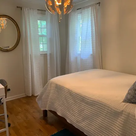 Caitlin's Cottage - Peaceful 2BR Retreat in North Marion