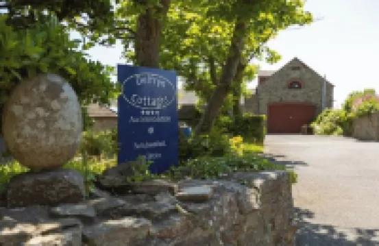 Ideal location between Solva and St. Davids. Large garden with views of the bay.