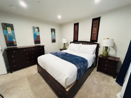 Charming 1-bedroom basement in enjoyable Aberdeen with WiFi, AC