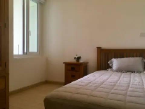 2BR Bright Apartment in Green Community 酒店