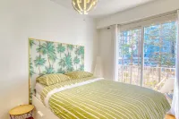 Business or shopping? Ideal apartment in La Défense, near Westfield