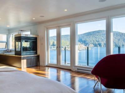 Stunning Waterfront Deep Cove Home w/ Private Dock