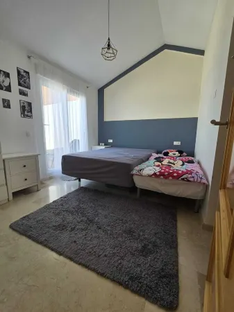 Seaview penthouse, Exclusive Penthouse with Panoramic Terrace and Beach 3 Minutes Away Отели рядом с достопримечательностью «Marina De La Duquesa»