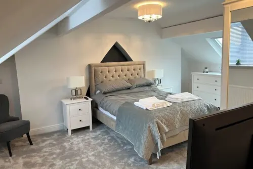 4 Bed End Terrace - Sleeps 7