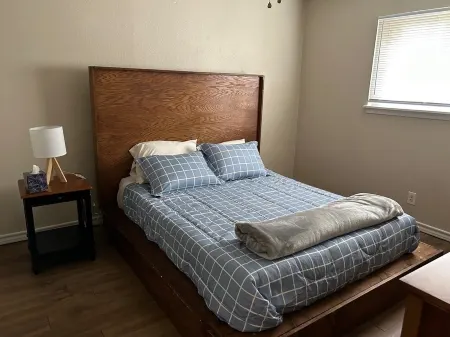 Centrally located quiet neighborhood