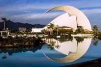 Romantic, historic country house with tropical garden