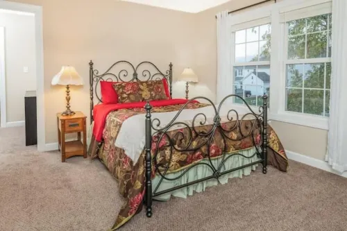 Spacious Home on the Southside Hotels in Perry Township