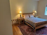 3-Bedroom, 2-Bath Shorefront Retreat on Big Squam Lake Hotels in Center Harbor