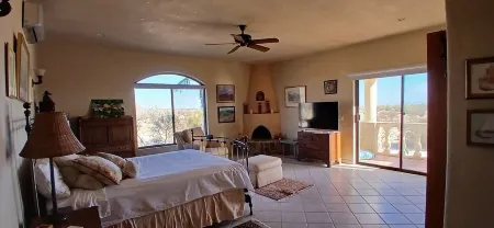 Deluxe 3-bedroom house in beautiful San Felipe with WiFi & 100% solitude