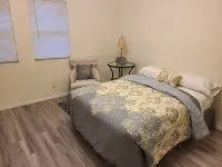 5 minutes to New Orleans a Reno 2bedroom /1 & half bathroom apartment  in Harvey