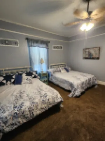 Charming 2Br-3Bed Home with WiFi Wooden Rockers on Porch in Wonderful Kannapolis