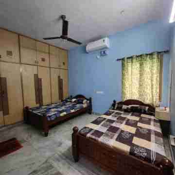 Holiday Home - FF 2BHK Full House Rooms