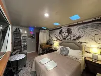 Rock Roulade Cocoon CollectiveEasy access, wifi