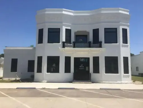 Luxury Living in Downtown Le Mars Các khách sạn ở Le Mars