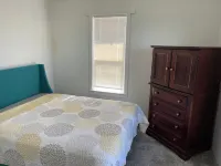 Spacious 3-bedroom house in peaceful Heyburn with AC, WiFi