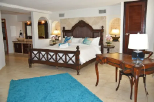 Rare Gem: 3-Bedroom with Direct Pool Access & Peloton Bike!