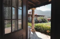 Viña Calabria Golondrina Junior Suite with Patio Hotels in Villa de Juarez