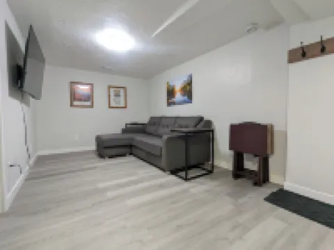 Charming 3-bedroom private basement apartment with WiFi, AC in enchanting Ogden.