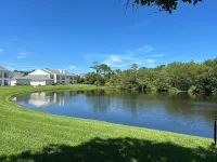 Gorgeous 2-bedroom furnished apartment in spectacular Ponte Vedra Beach, Hotels in Sawgrass